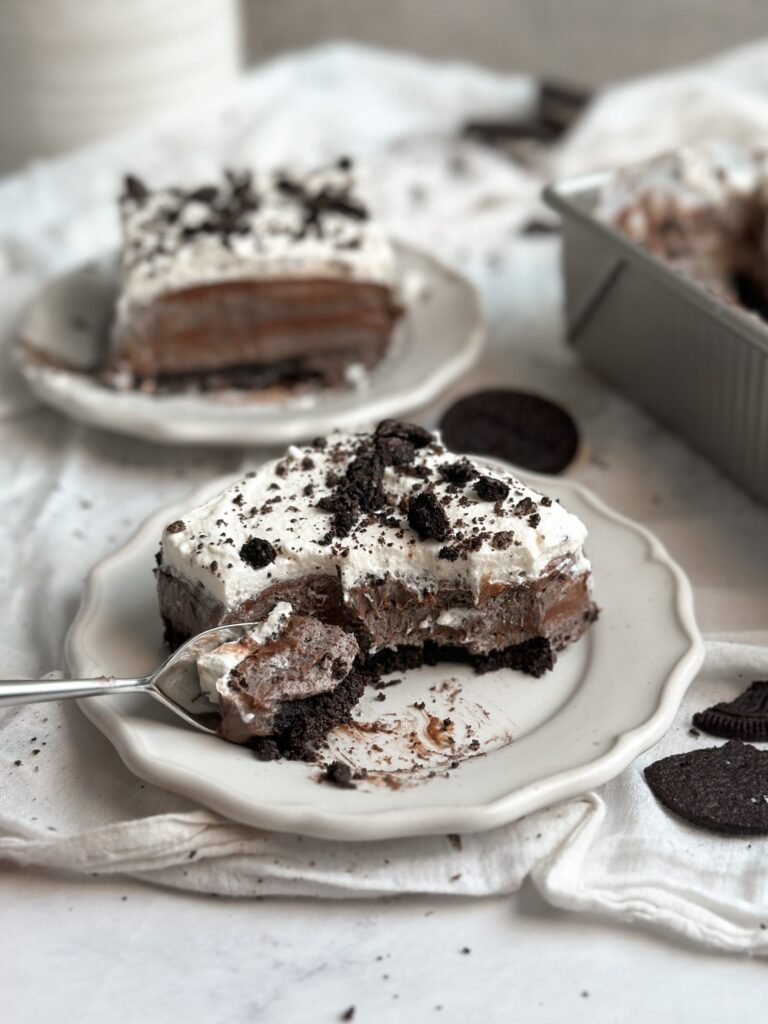 No Bake Cookies And Cream Mousse Cake